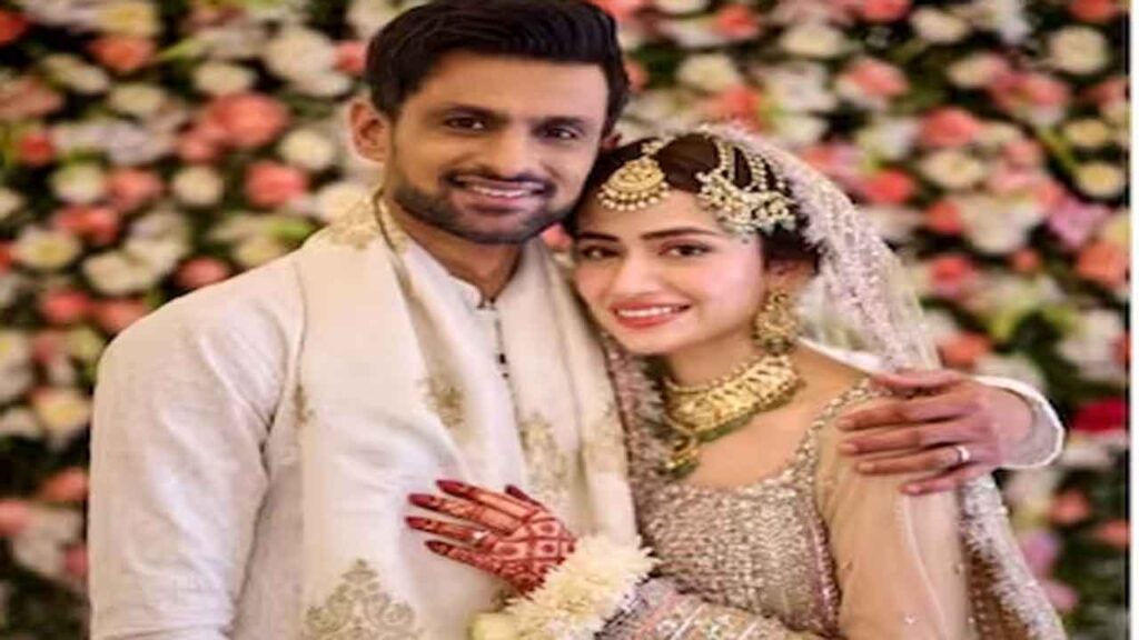 Shoaib Malik posted pictures from the wedding with Sana Javed on Instagram