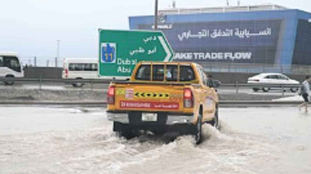 Heavy-Rain-in-Dubai